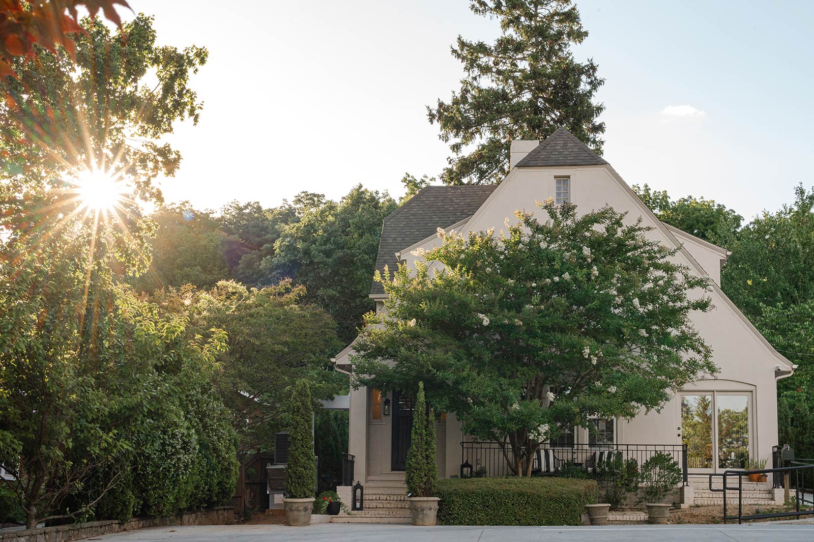 Maude and Bear exterior